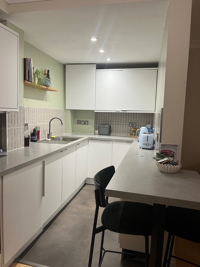 Small Double Room in Quiet Garden Flat Main Photo