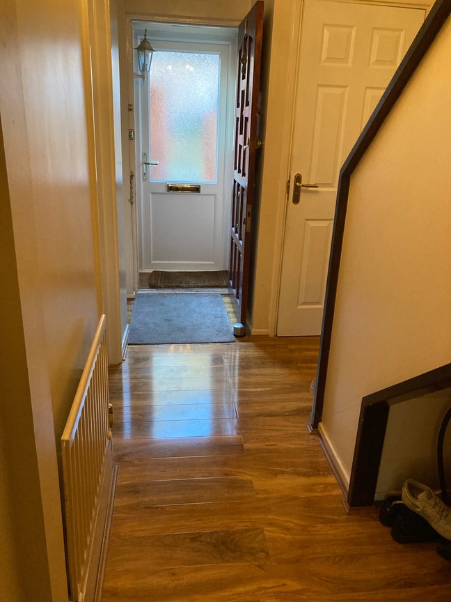 1 large double rooms available for house share Main Photo