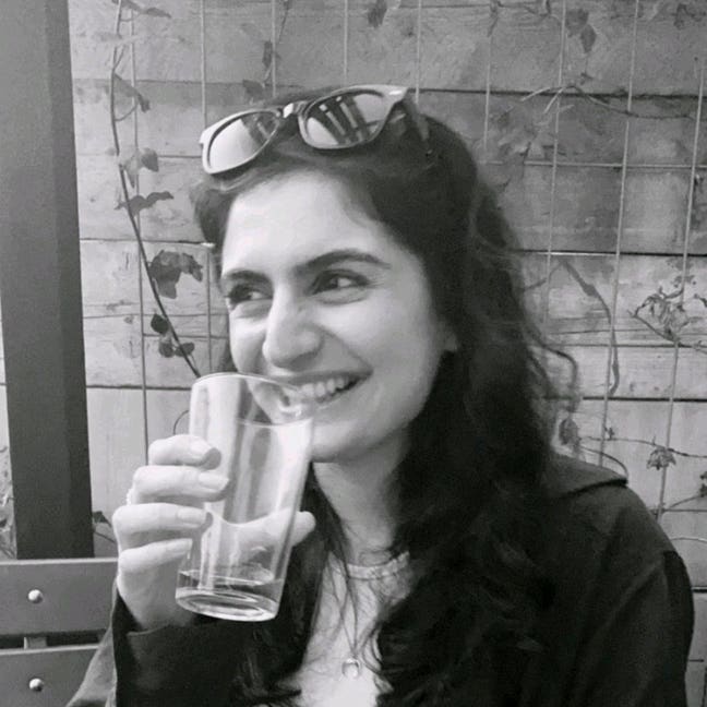 I am a professional female aged 35. I am look... Main Photo