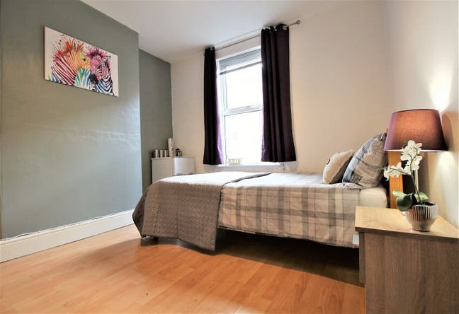 💡 All bills sorted | 🛏 Huge double room |  Main Photo