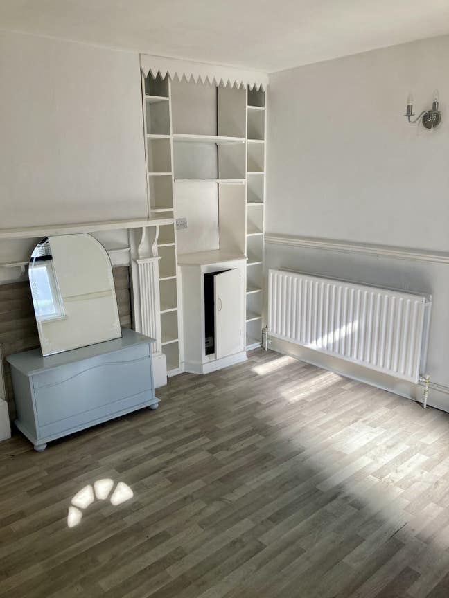 Double bedroom in shared house. Main Photo