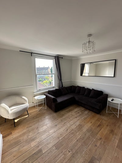 Great flat - 3 bedrooms - Fulham / Parsons Green Main Photo
