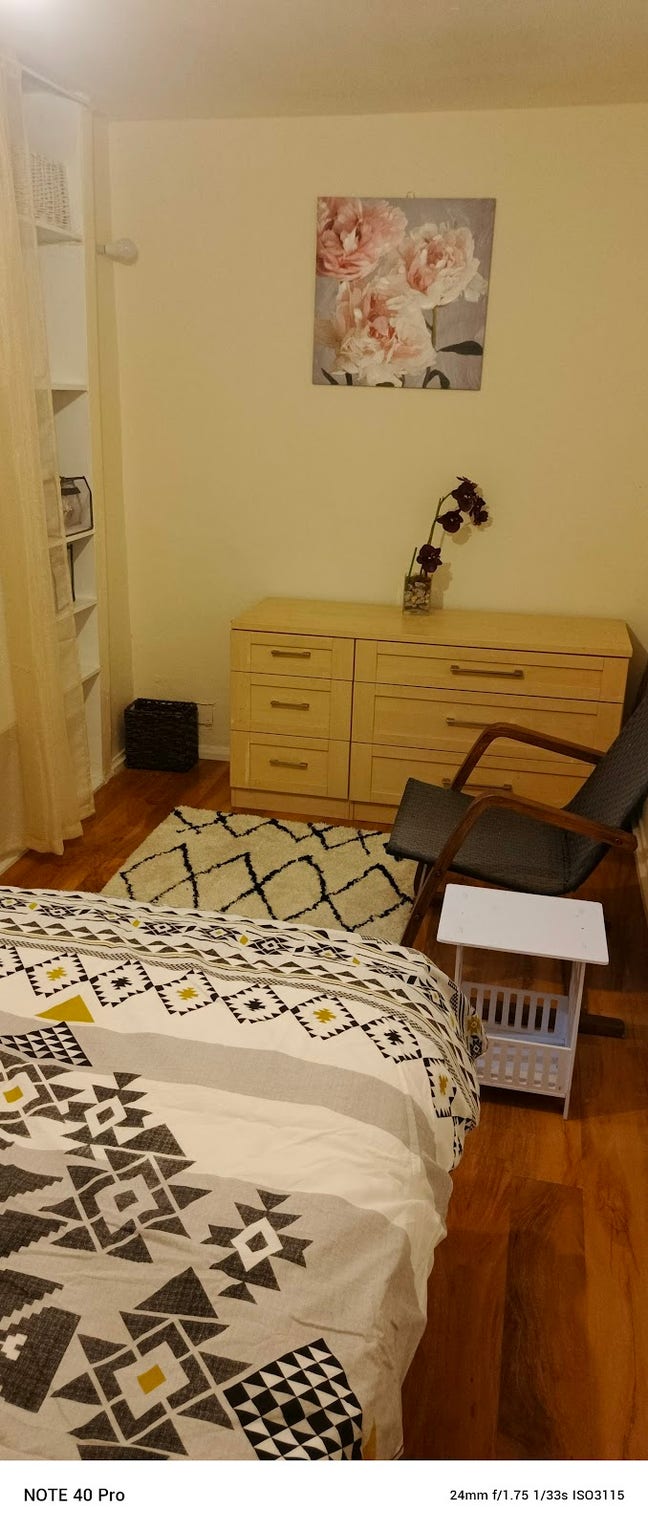  Room available  Main Photo