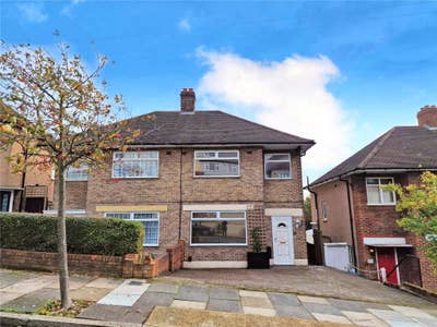 3-Bed Semi-Detached House to Rent – Eltham SE9 Main Photo