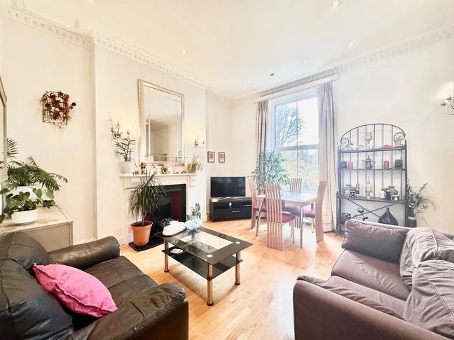 2 Bed 2 Bath | Ealing Boradway | Period Property Main Photo