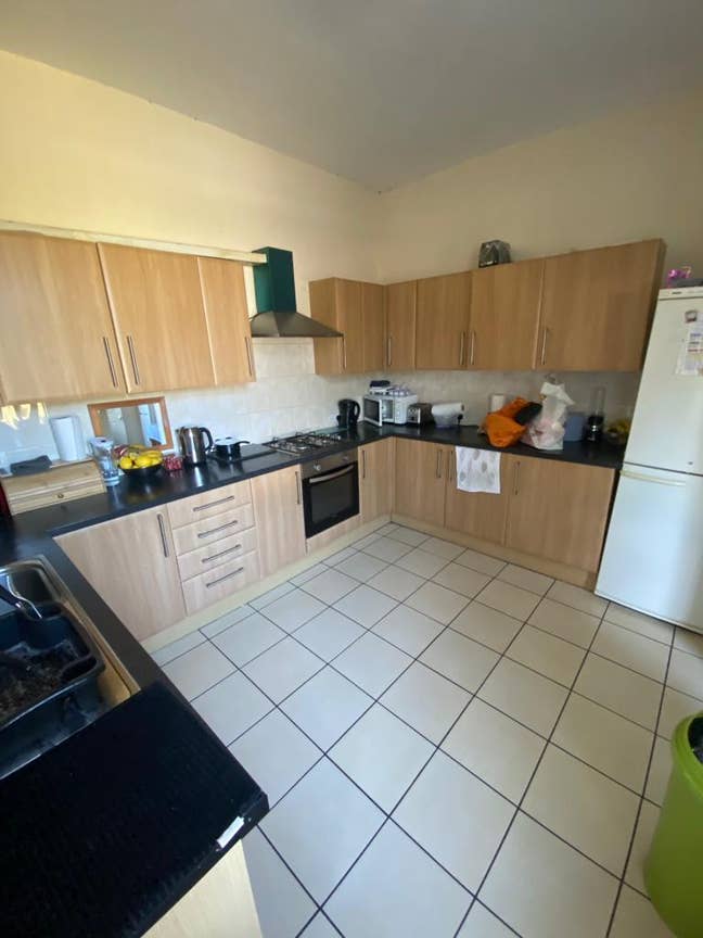 Single room available in Redbridge  Main Photo