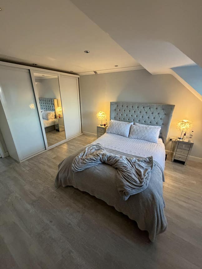 Double room in shared house  Main Photo