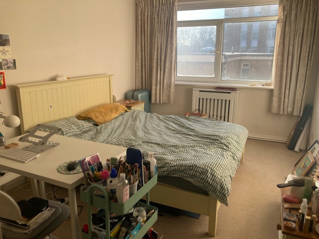 Large double room short-term let near Hove station Main Photo