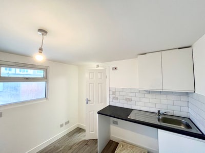 Studio Annex - Enfield EN3  Main Photo