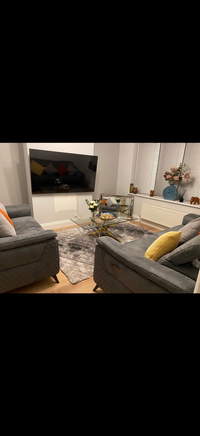 Single Room  in Gerrard Cross  Main Photo