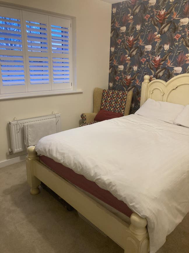 Double bedroom in lovely detached new build. Main Photo