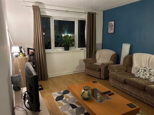 Available to let is a room in a ground floor flat  Main Photo