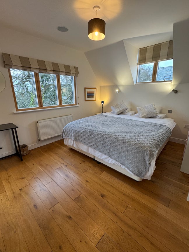  Welcome  to  our  stone  wall  cottage Main Photo