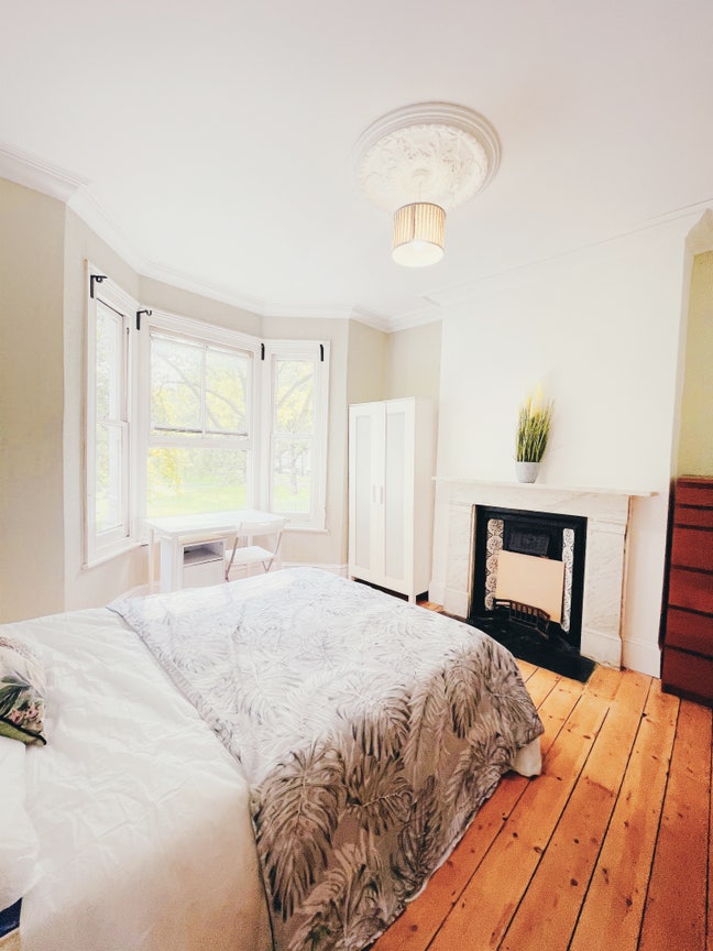 ⭐ Cozy Double Room next to.the Park / Canada Water Main Photo