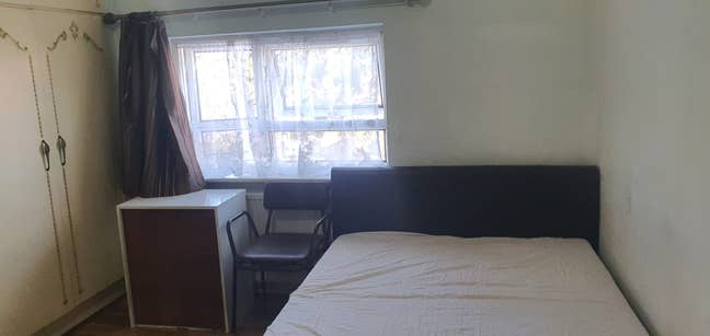 One room 2 separate bed  Main Photo