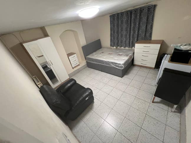 Room to let in House near Station  Main Photo