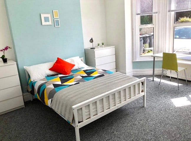 Huge Double Room! Zero Deposit!  Main Photo