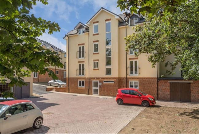 Stunning 2 Bed | Shirley | Close to City Centre Main Photo