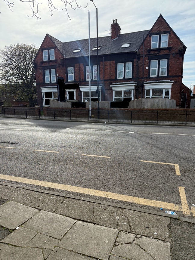 2 Bed Flat/Apartment Main Photo