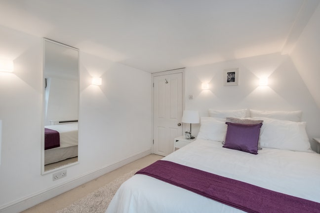 Amazing House in Wandsworth Town  Main Photo