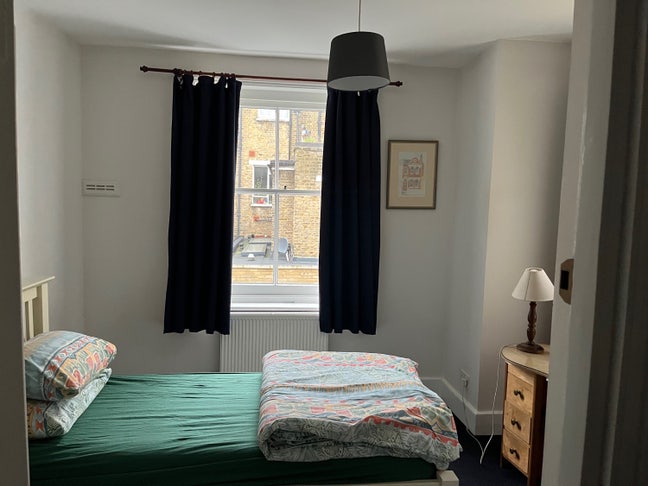 Single room with bathroom  in a very nice area  Main Photo