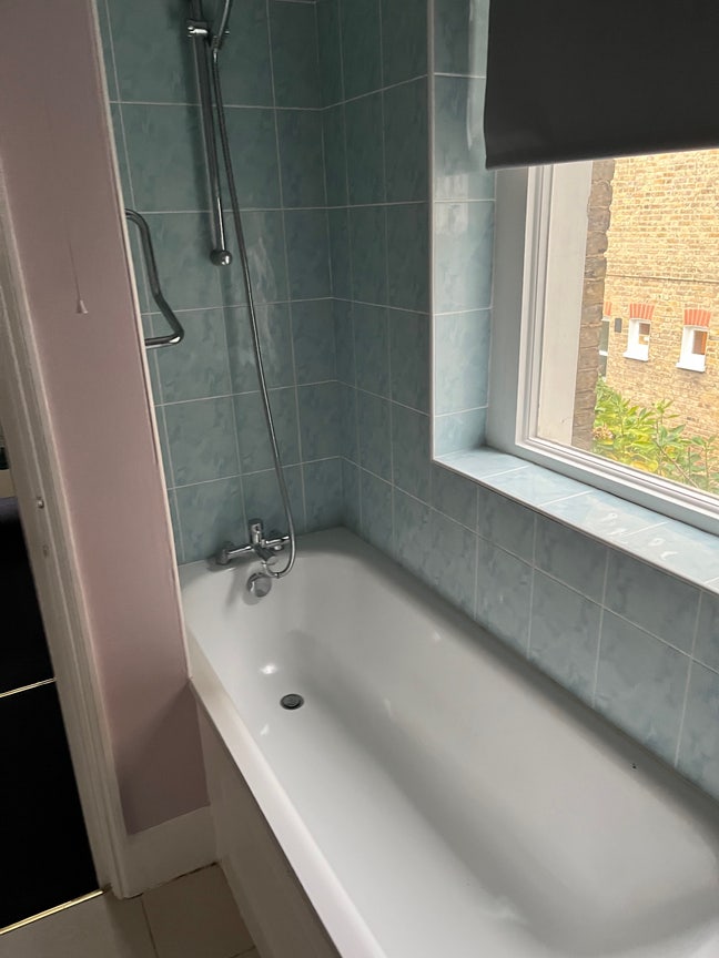 Single room with bathroom  in a very nice area  Main Photo