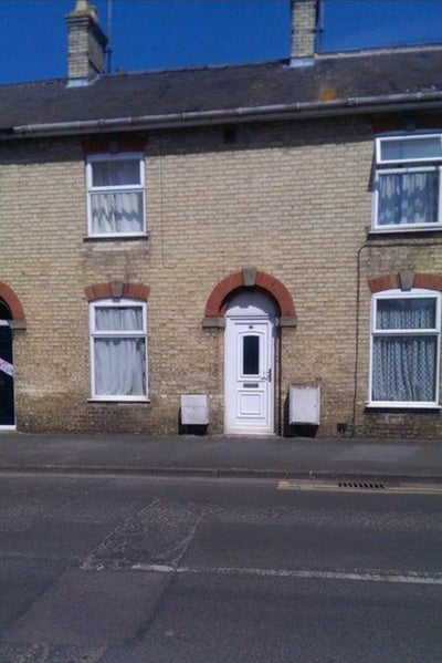 Double Room in shared house Main Photo