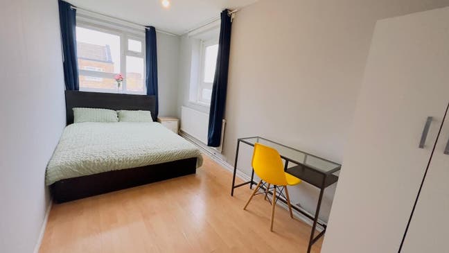 🌟Living room with a balcony I bills incl Clapton Main Photo