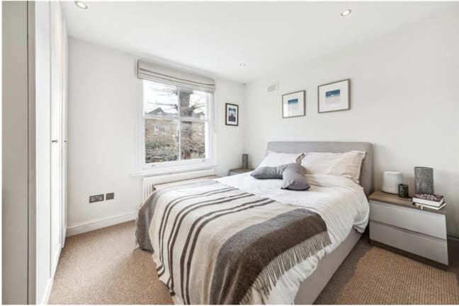 One month let (maybe more) in homely Balham flat  Main Photo