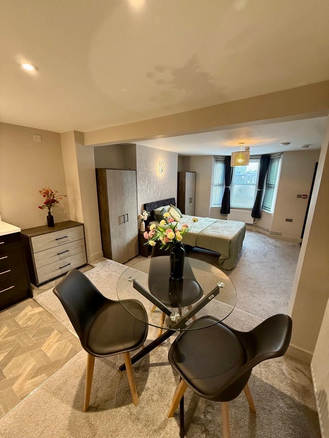 Best En-Suite Luxury Room Great Location Main Photo