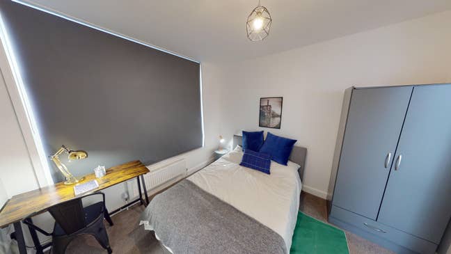 **Gorgeous Furnished Double En Suite Room** Main Photo