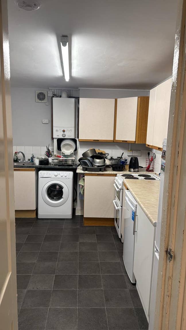 Double Room available on St Clements Main Photo