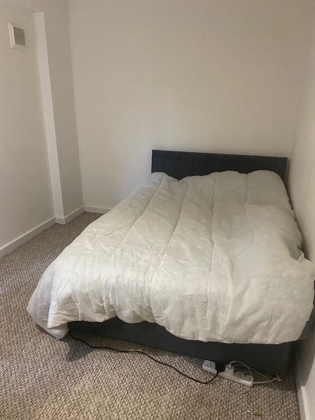 🌟 Spacious Double Room in a Clean 2-Bed House G15 Main Photo