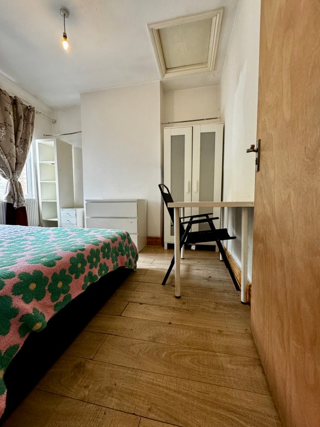 Two D Rooms at Seven Sisters ( Victoria Line) Main Photo