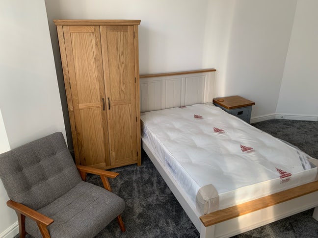 Furnished En-suite Double Room Main Photo