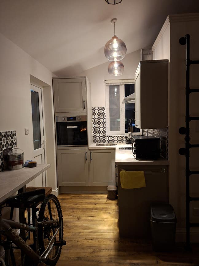 Self contained room/studio near Gloucester rd Main Photo