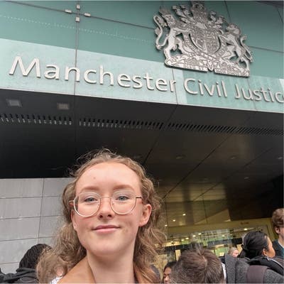 20 year old Female seeks a single or double room Main Photo