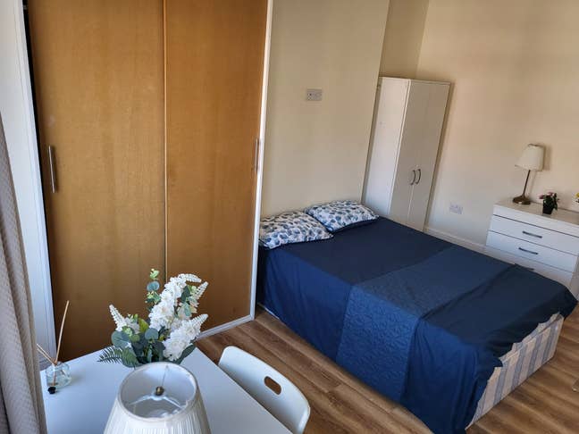 Spacious  Double Room in Willesden Green  Main Photo