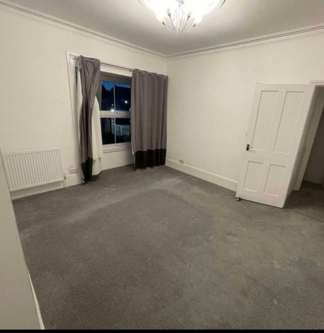 RUSHDEN, good location, not far from high st and R Main Photo