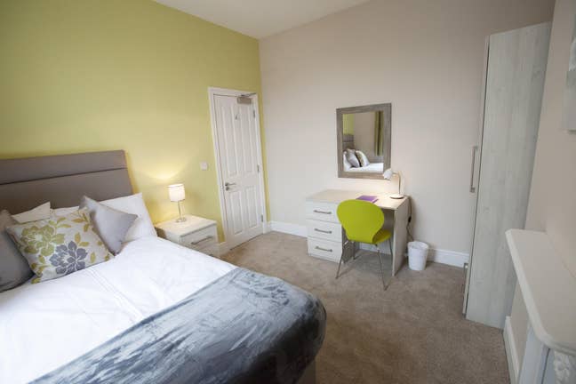 Luxury Double Room with its own Dedicated Bathroom Main Photo