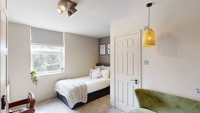 Refurbed Double rooms - Strood  Main Photo