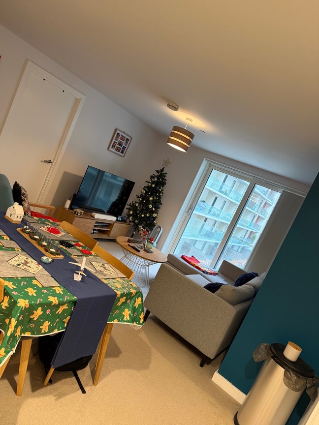 2 bedroom flat at Chapel Wharf Main Photo