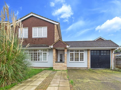 4-Bed House + Private Garden - Dunstable, LU5 Main Photo