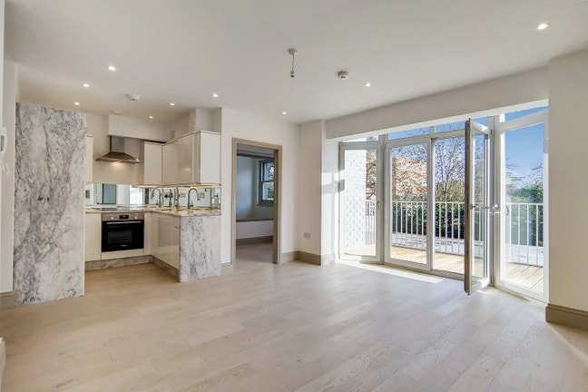 A modern two-bedroom in Ealing Main Photo