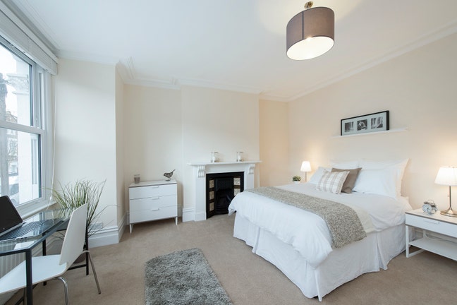 Double Room in the Heart of Clapham Junction  Main Photo