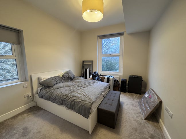 Modern 1 bedroom flat to rent on Waldram Park Road Main Photo