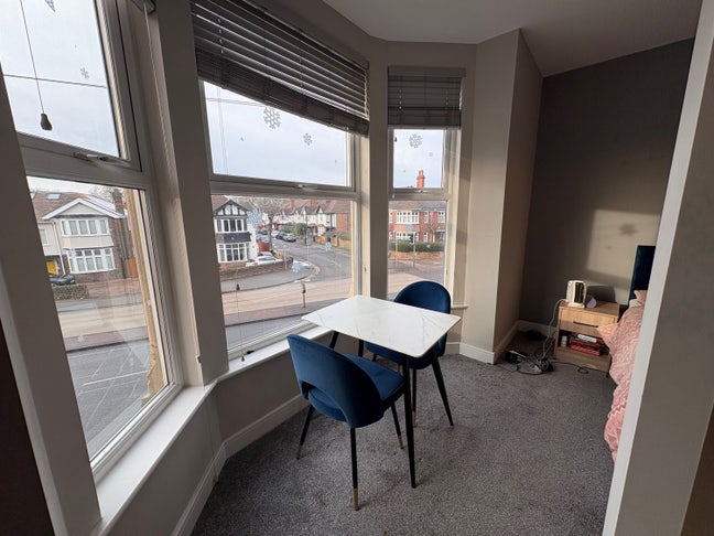 Private Studio| West Bridgeford-Bills Included Main Photo