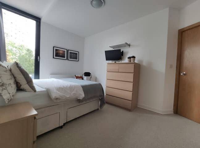 Dbl Ensuite room - 5 min to Deptford Station Main Photo