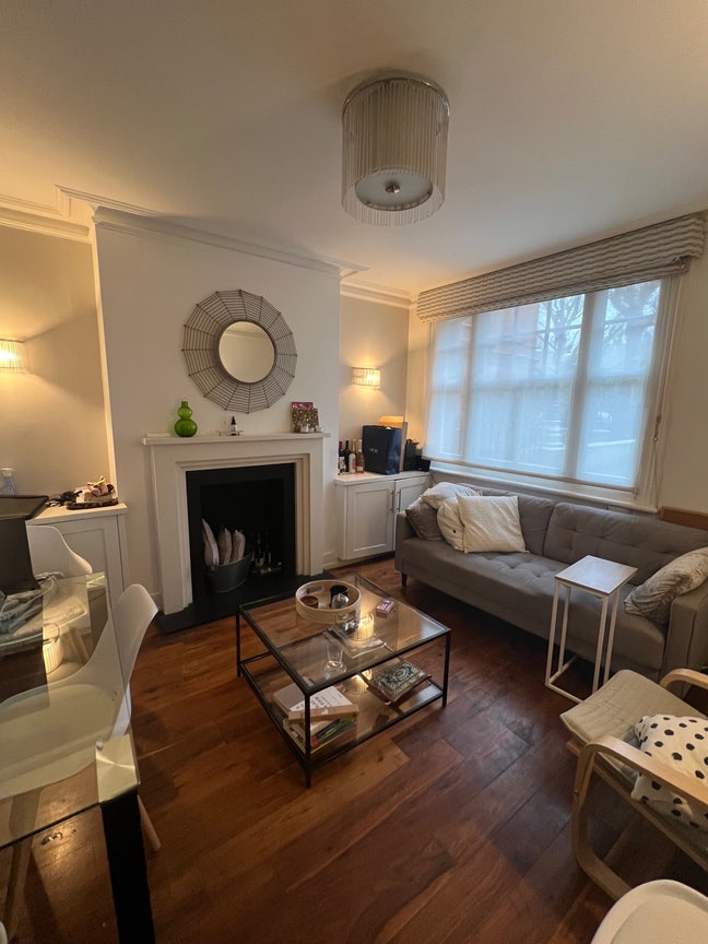 Double Room Available in Queens Club Gardens Main Photo