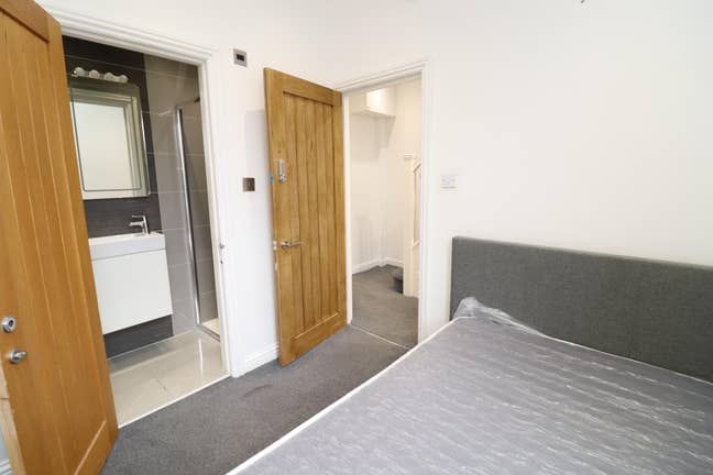 South Acton- 5 Min Walk from Station- Ensuite Main Photo